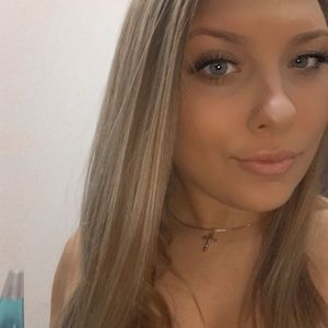 Meet your Posher, Livia